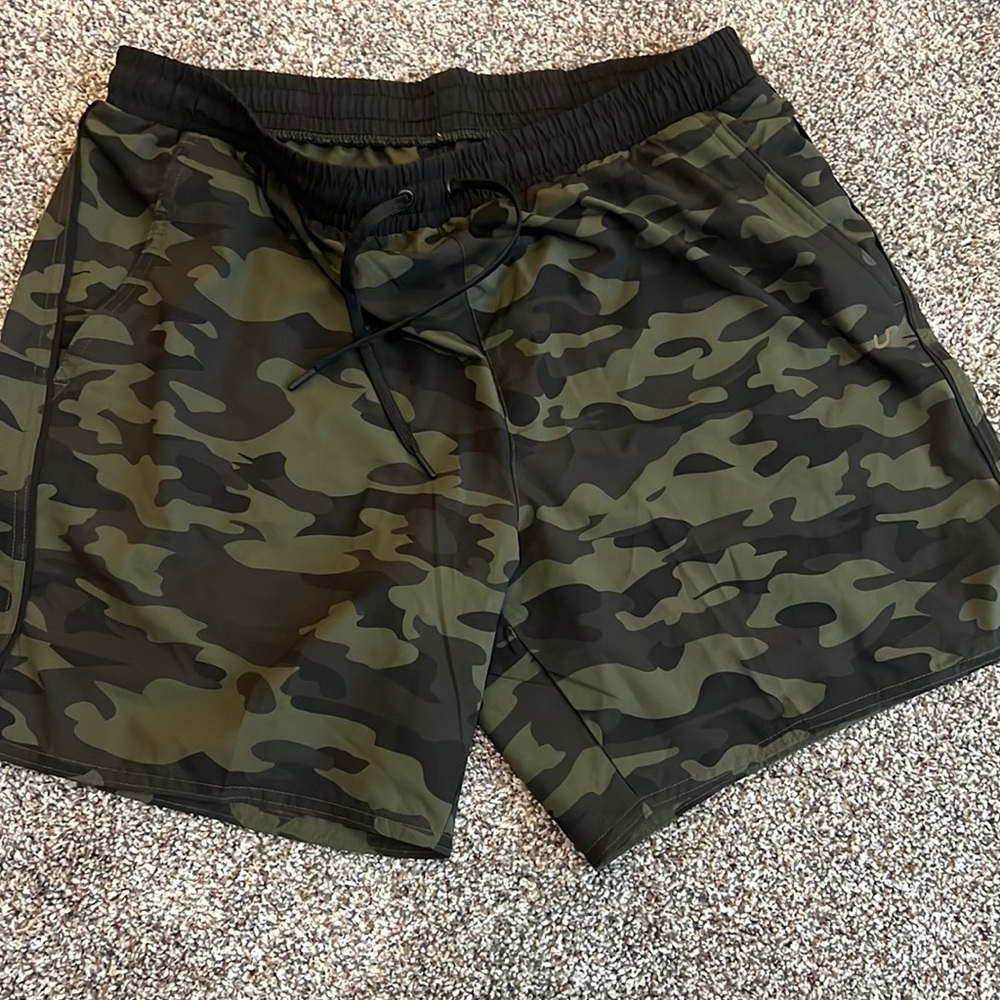 Cargo style athletic shorts